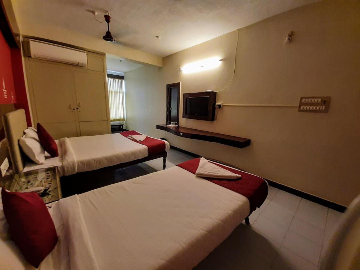 Ravi Krishna Inn Пондичери Екстериор снимка